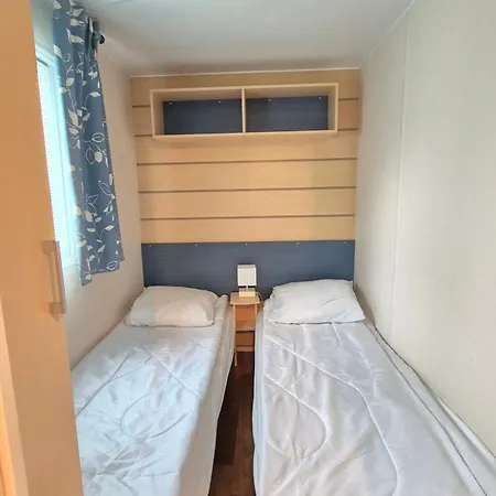 Mobil 6 Places A 900m De La Campingplatz *